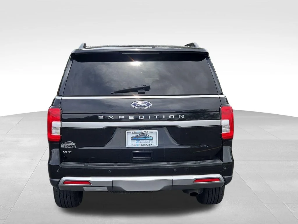 Used 2024 Black Ford XLT image 12