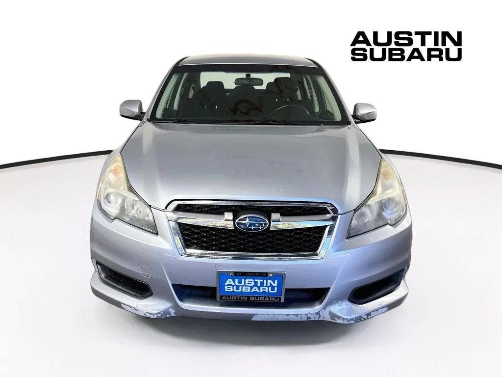 Used 2013 Silver Subaru 2.5i image 2