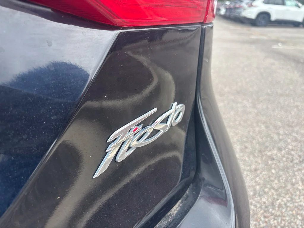 Used 2019 Black Ford SE image 16