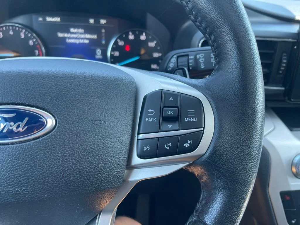 Used 2021 Silver Ford XLT image 17