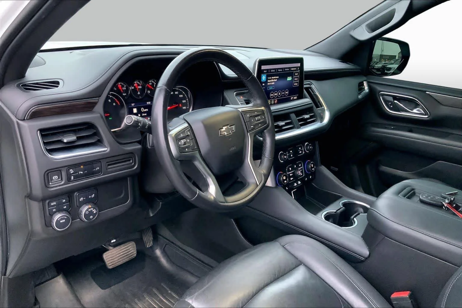 Used 2021 Summit White Chevrolet Z71 image 17