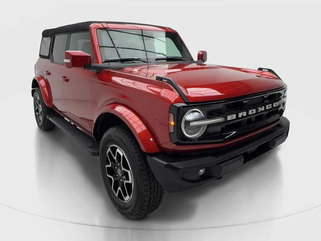 Used 2024 Red Ford Outer Banks image 2