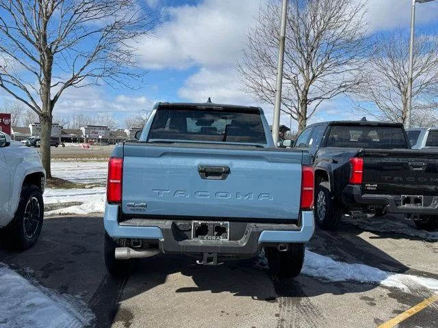 2026 Toyota Tacoma SR5 - Photo 6