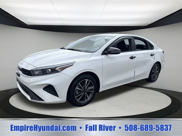 2024 Kia Forte LXS AT's photo