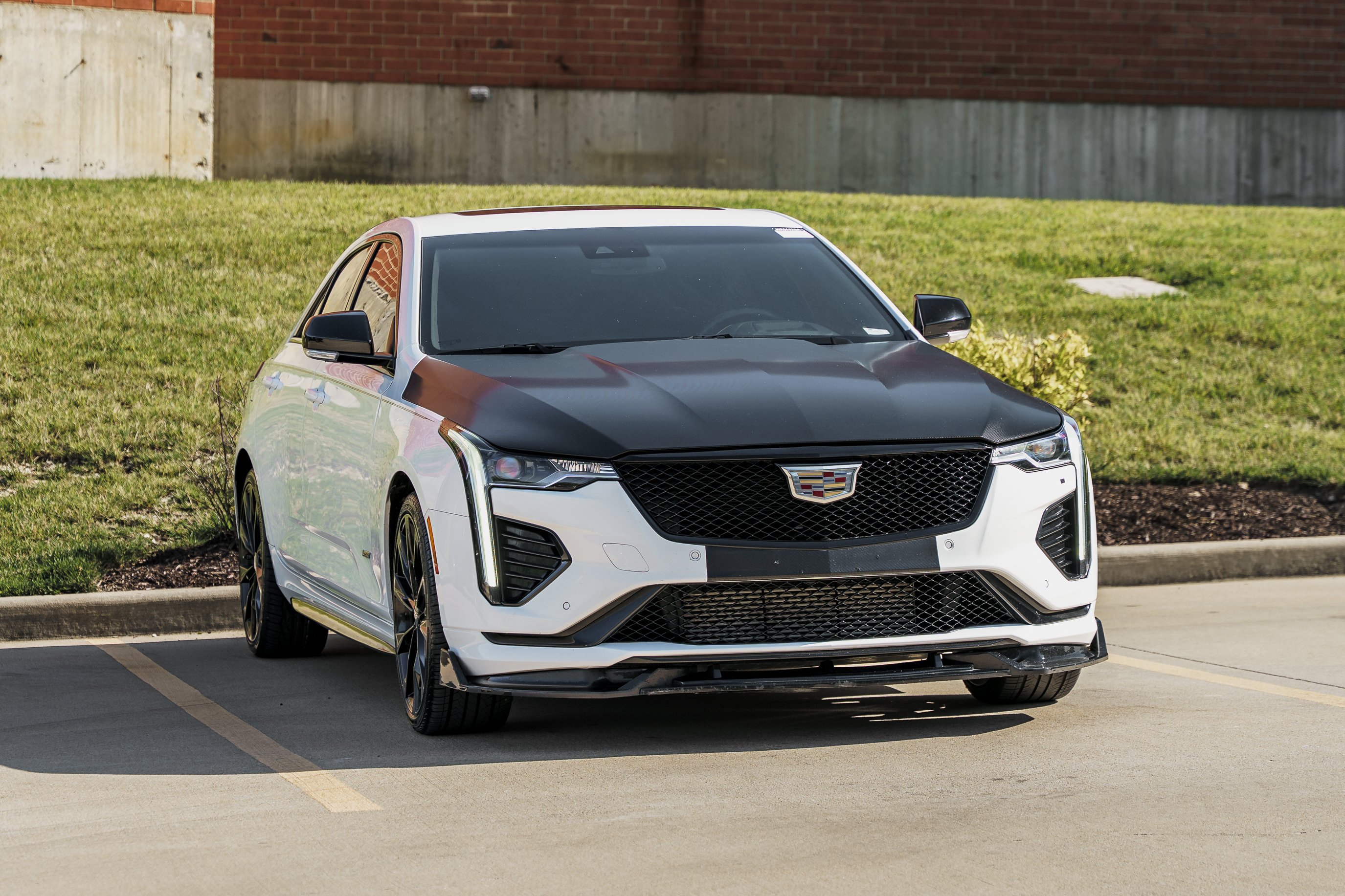 Used 2022 Summit White Cadillac VSERIES image 2