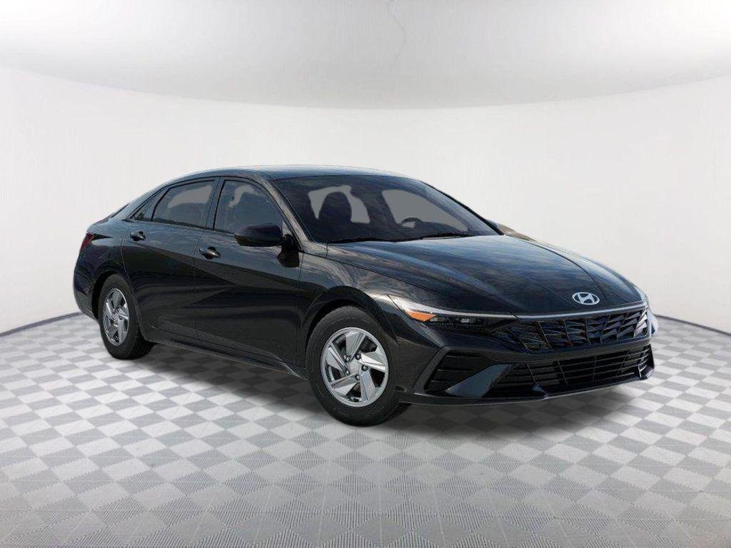 New 2026 Black Hyundai SE image 2