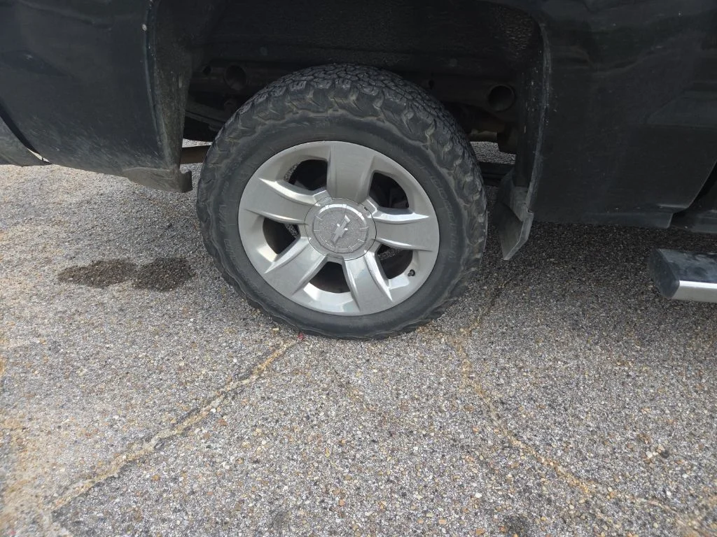 Used 2015 Black Chevrolet LTZ image 16