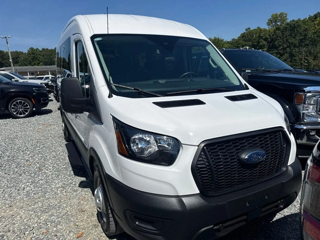 Used 2024 White Ford XL image 2