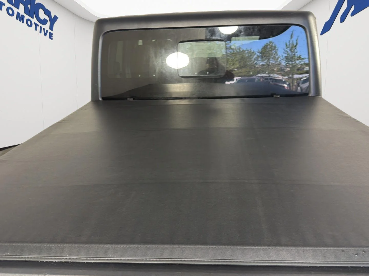 Used 2022 Bright White Clearcoat Jeep Mojave image 7