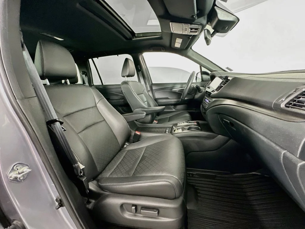 Used 2021  Honda EX-L image 29