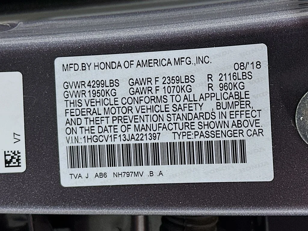 Used 2018 Lunar Silver Metallic Honda LX image 29