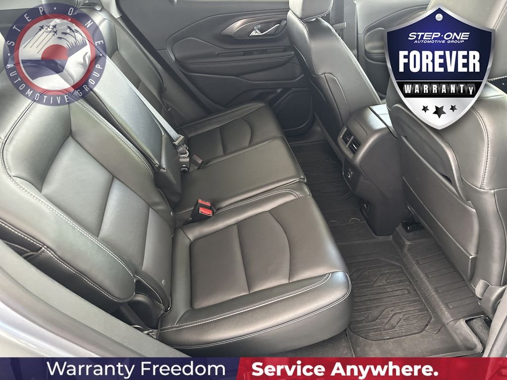 Used 2024 Silver GMC SLT image 35