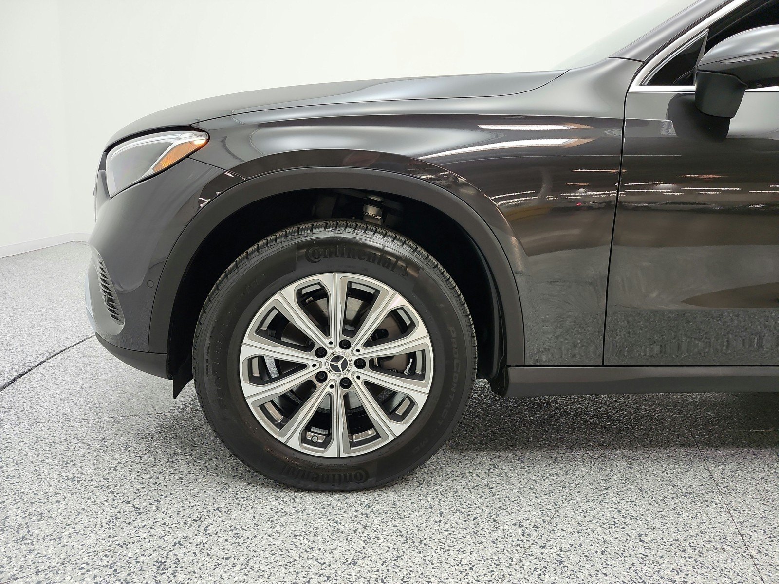 Certified Used 2026 Graphite Grey Metallic Mercedes-Benz GLC 300 SUV image 21