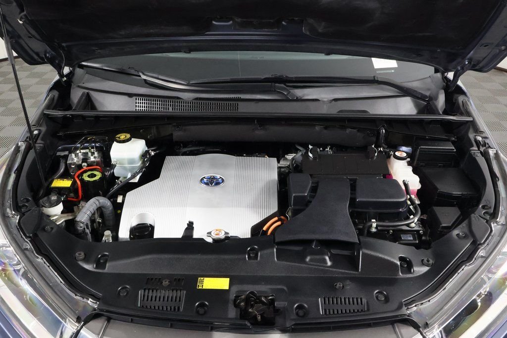 Used 2019 Shoreline Mist Toyota Limited image 16