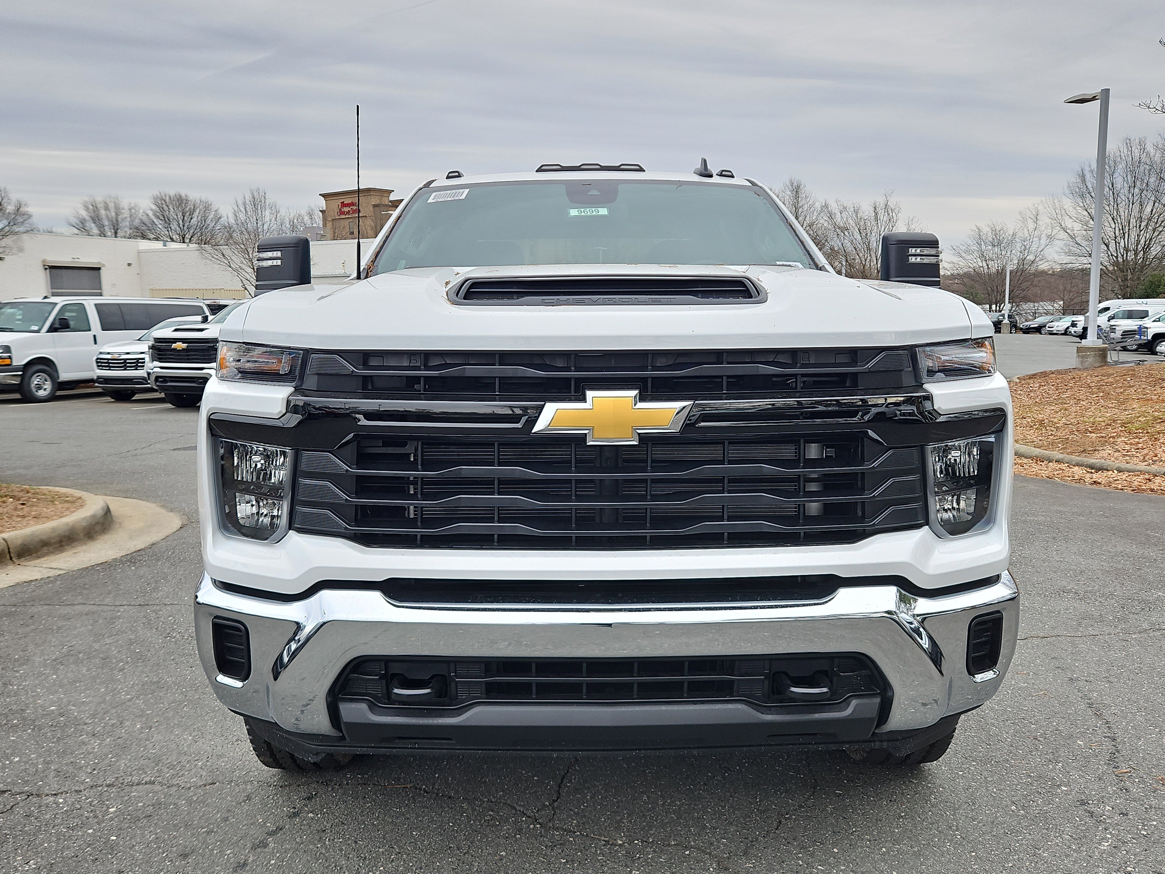 New 2026 Summit White Chevrolet WT image 8
