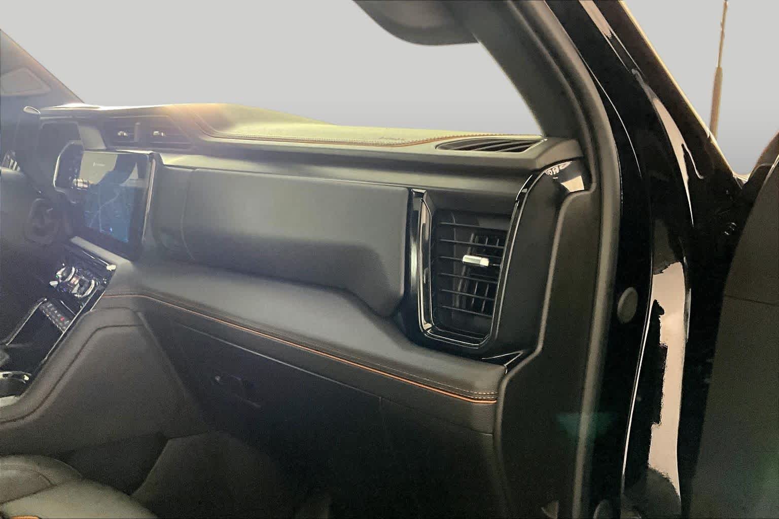 2026 GMC Sierra 2500HD AT4 - Photo 17