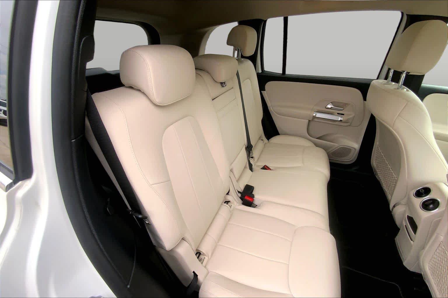 Used 2023 Polar White Mercedes-Benz GLB 250 image 20