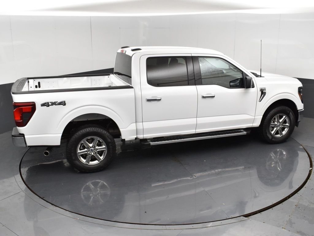 Used 2025 White Ford XLT image 30