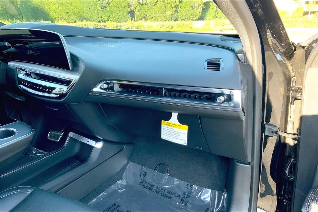 New 2026 Stellar Black Metallic Cadillac V-Series image 32