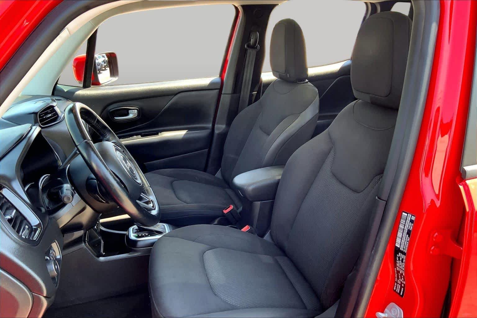 Pre-Owned 2018 Jeep Renegade Altitude
