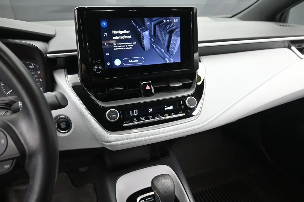 Used 2023  Toyota SE image 19