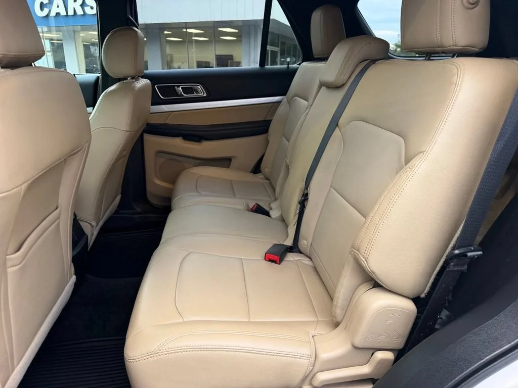 Used 2016 White Ford XLT image 23