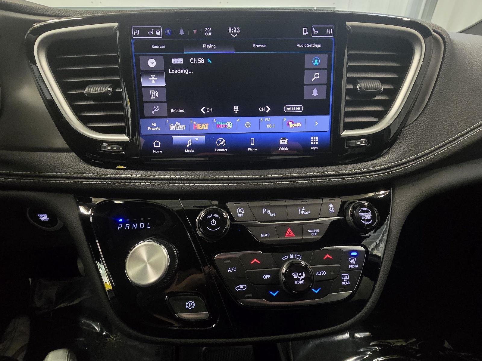 2026 Chrysler Pacifica Select - Photo 22