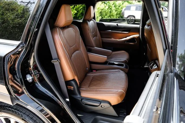 Used 2022 Black INFINITI Autograph image 49