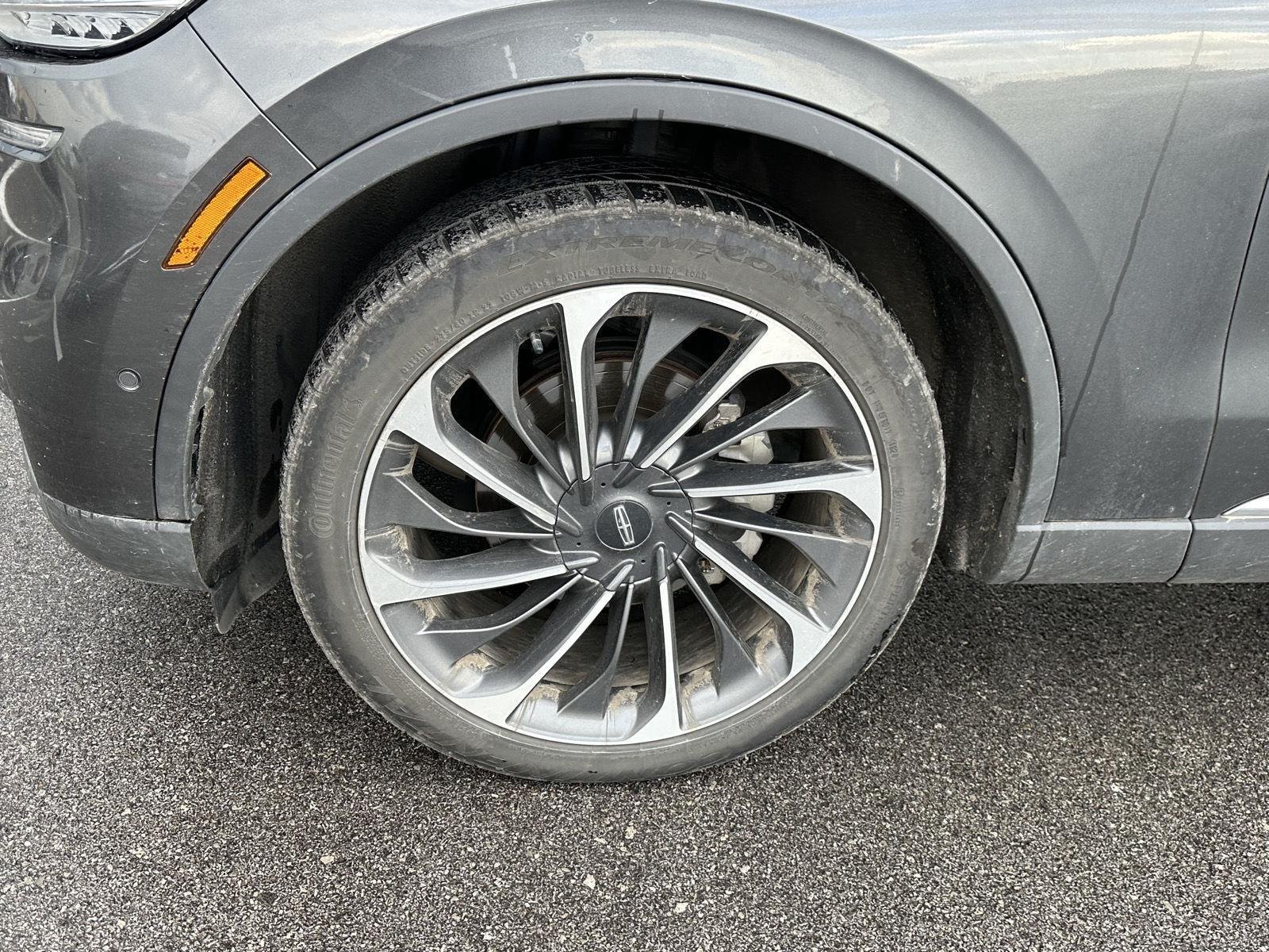 Used 2020 Magnetic Gray Metallic Lincoln Reserve image 6
