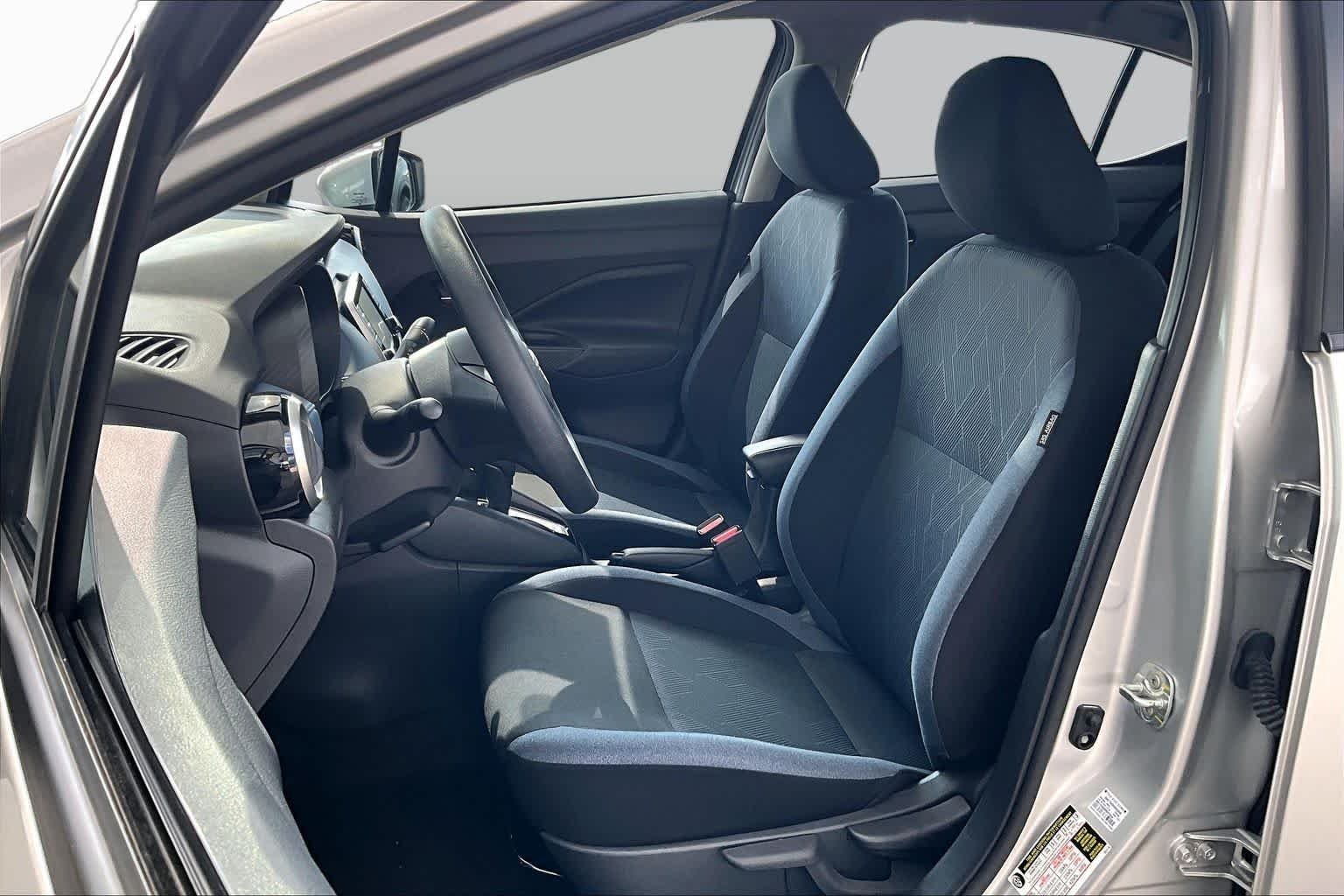 2025 Nissan Versa Sedan SV - Photo 8
