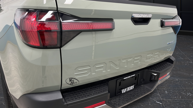 Used 2025 Sage Gray Hyundai Limited image 40