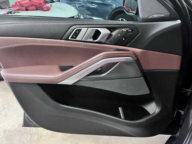 Used 2021 Gray BMW M50i image 23