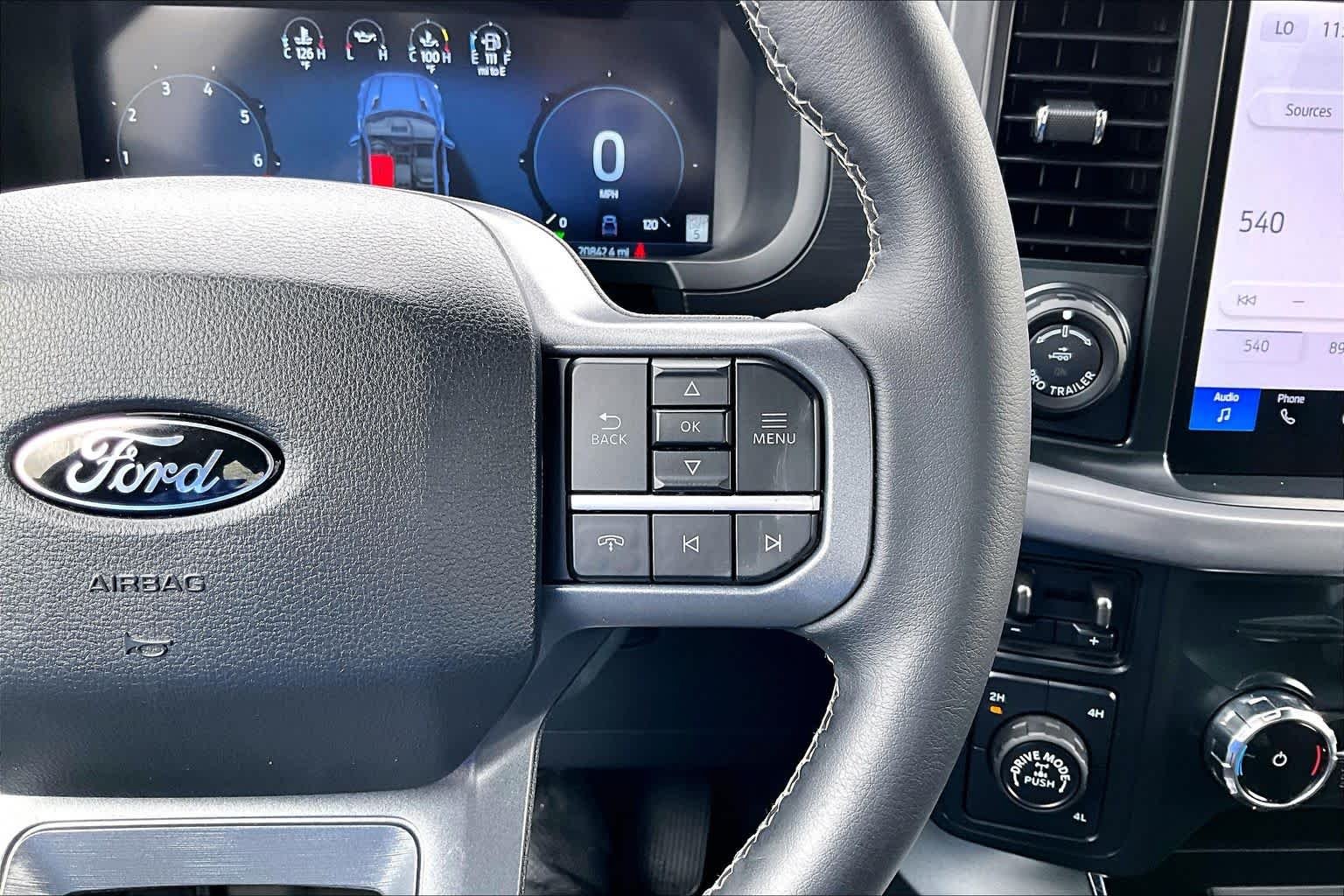 Used 2025 Space White Metallic Ford XLT image 29