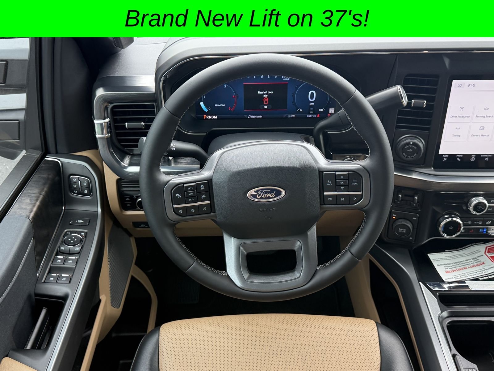 Used 2025 White Ford Lariat image 19