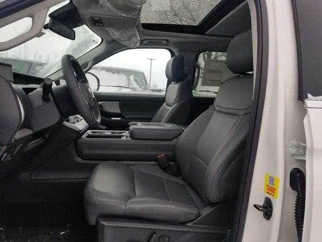 New 2026 Star White Metallic Tri-Coat Ford MAX Active image 40