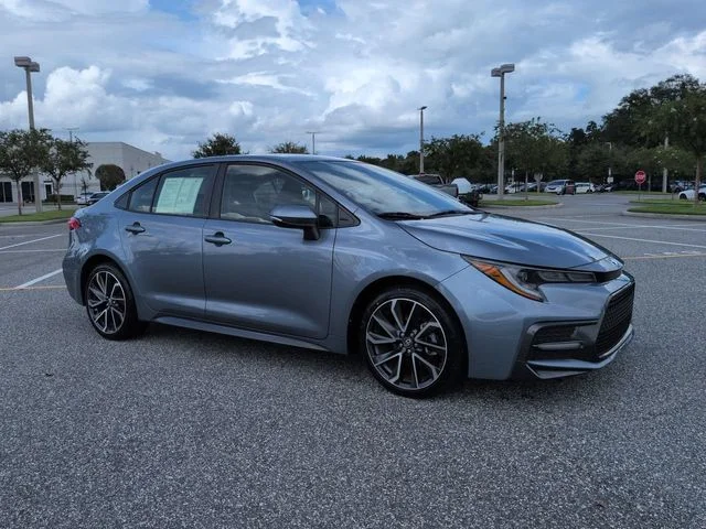 Certified Used 2021  Toyota SE image 2