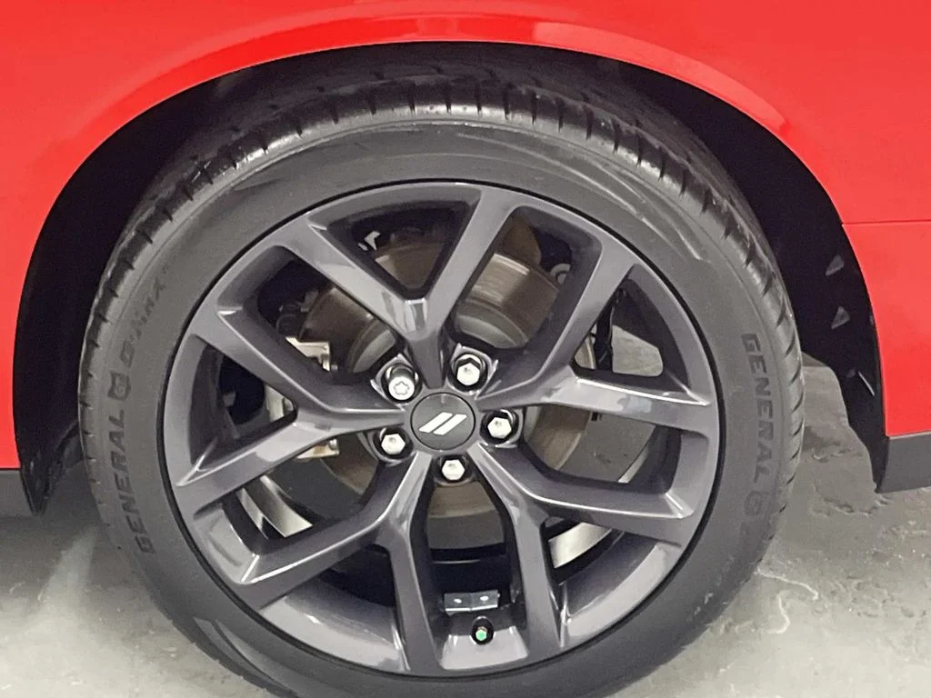 Used 2021 Torred Clearcoat Dodge R/T 5.7L HEMI 1 Owner image 11