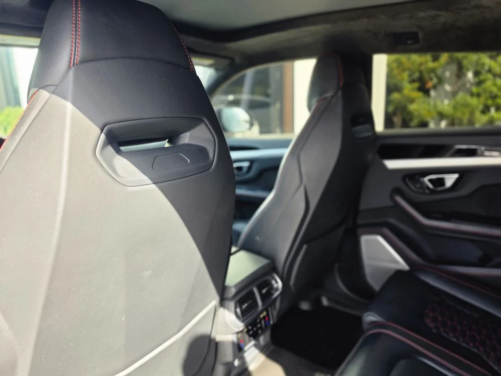 Used 2022 Bianco Icarus Metallic Lamborghini Base image 12