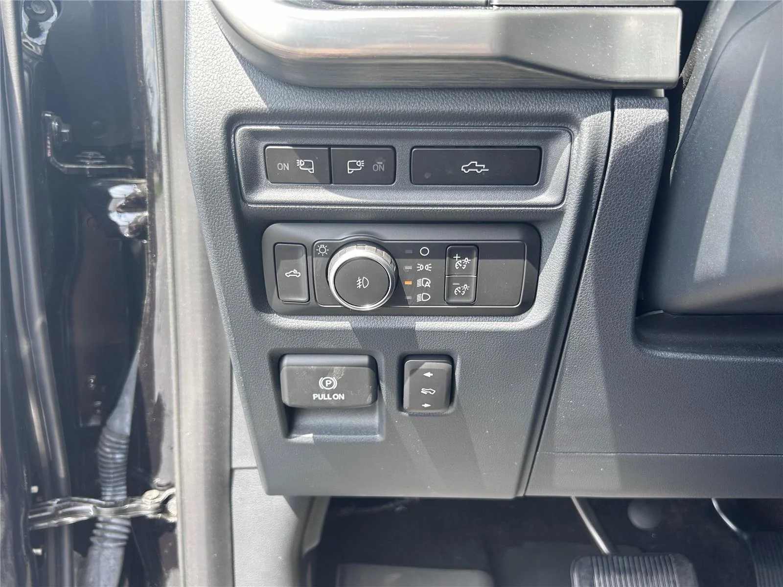 Used 2022 Agate Black/Stone Gray Ford LARIAT image 22