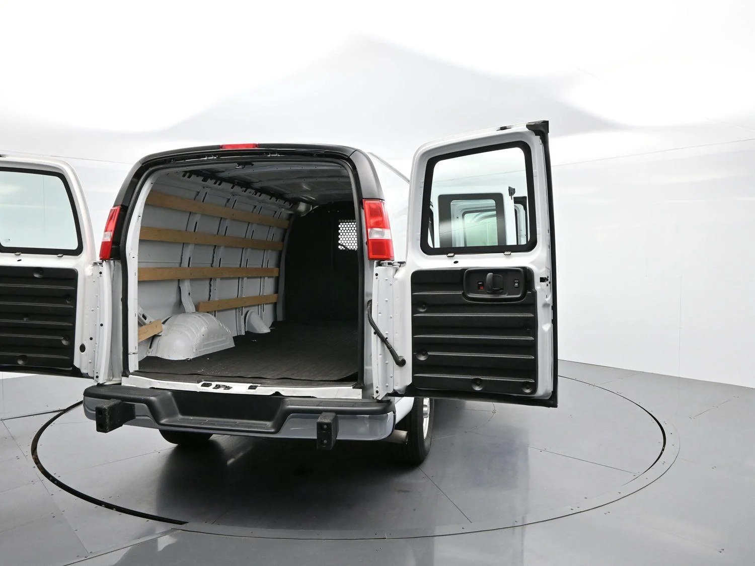 Used 2024 Summit White Chevrolet WT image 36