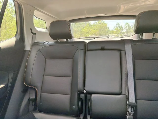 Used 2024 Red GMC AT4 image 24