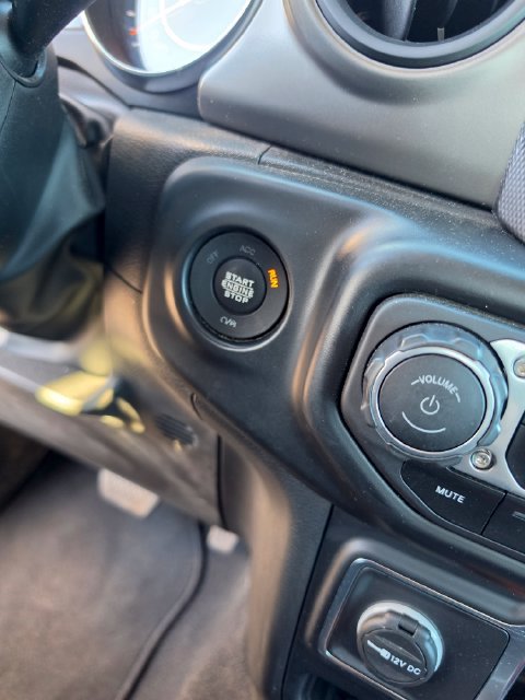 Used 2022 Gray Jeep Sport image 19