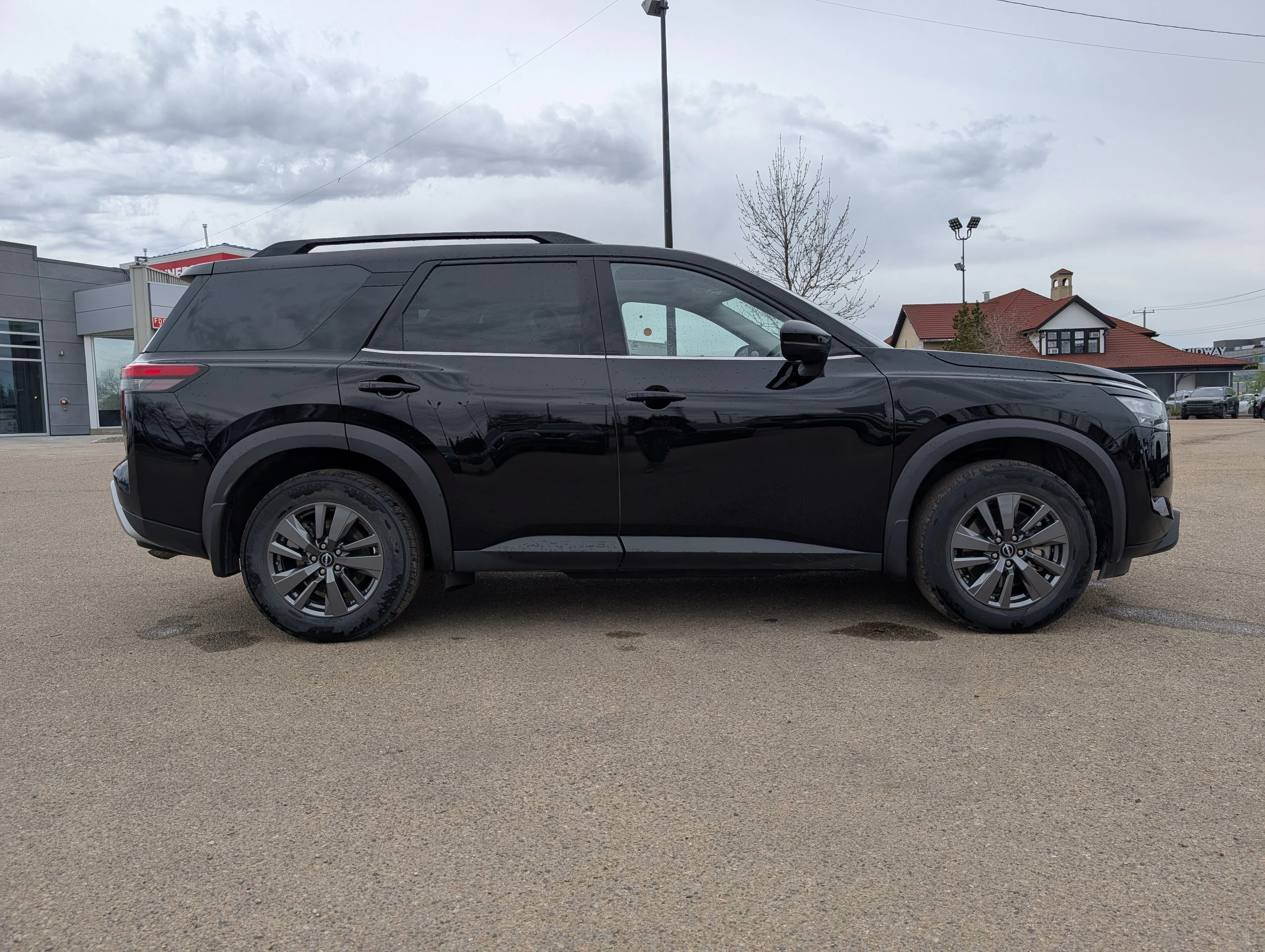 Used 2024 Gun Metallic Nissan SV image 8