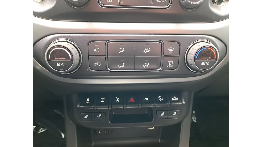 2022 Chevrolet Colorado ZR2 - Photo 21