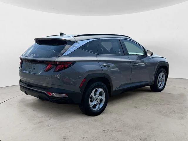 Used 2024 Gray Hyundai SEL image 5