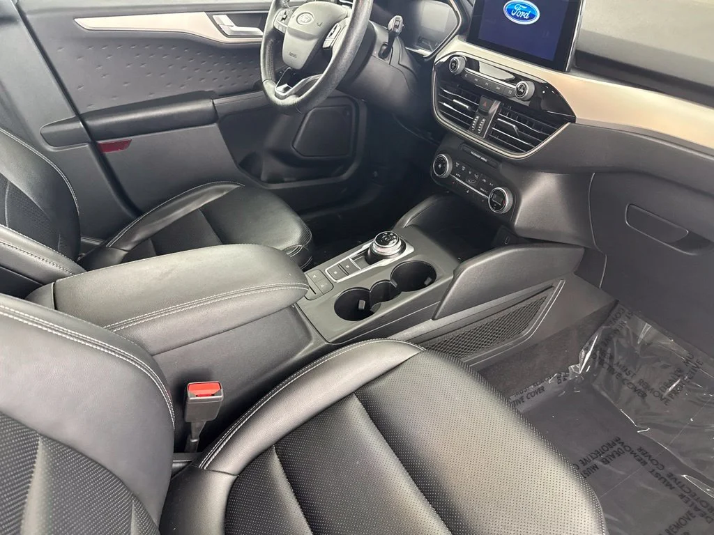Used 2020 Gray Ford SEL image 23