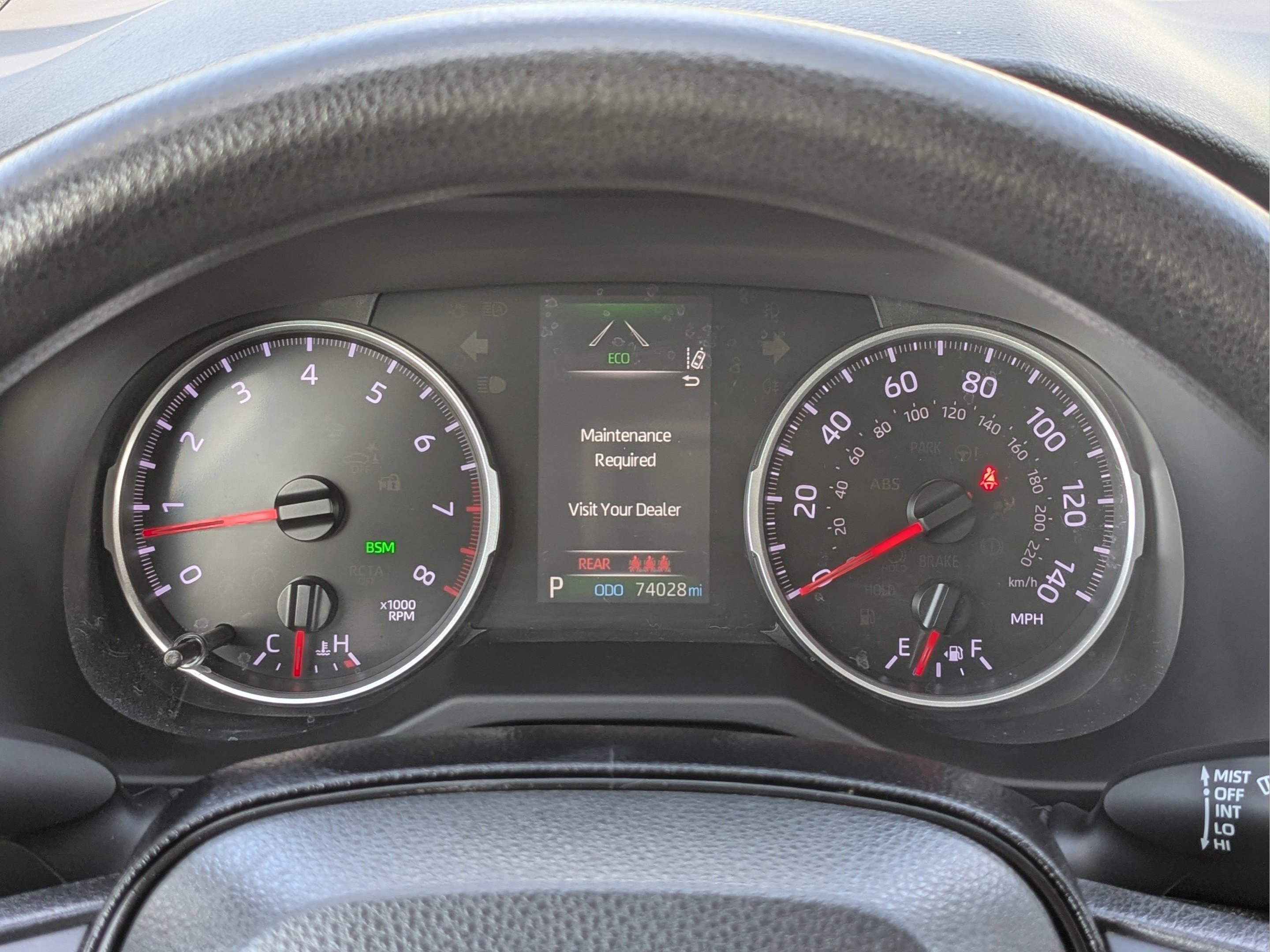 2021 Toyota RAV4 XLE - Photo 30