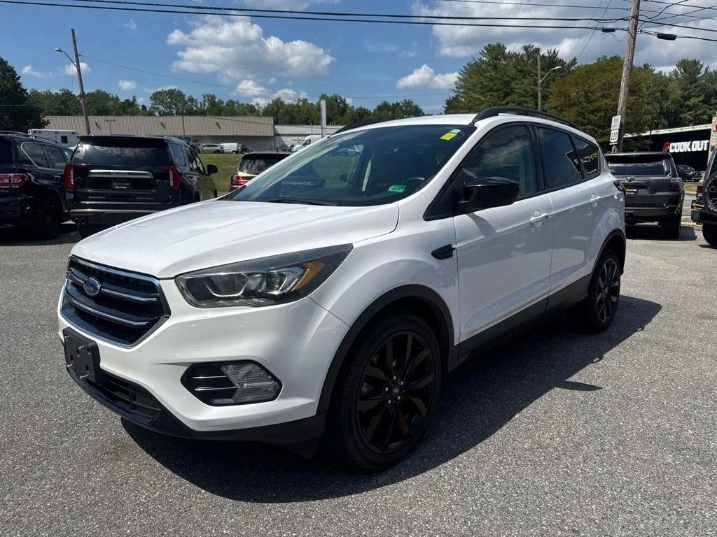 Certified Used 2019 White Ford SE image 3