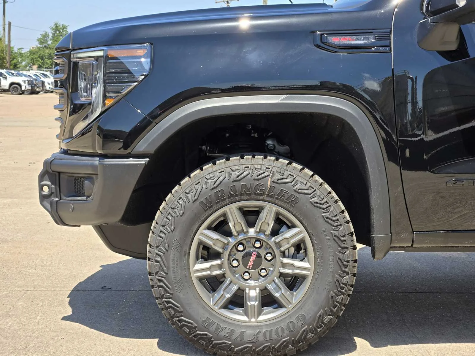 2026 GMC Sierra 1500 AT4X - Photo 6