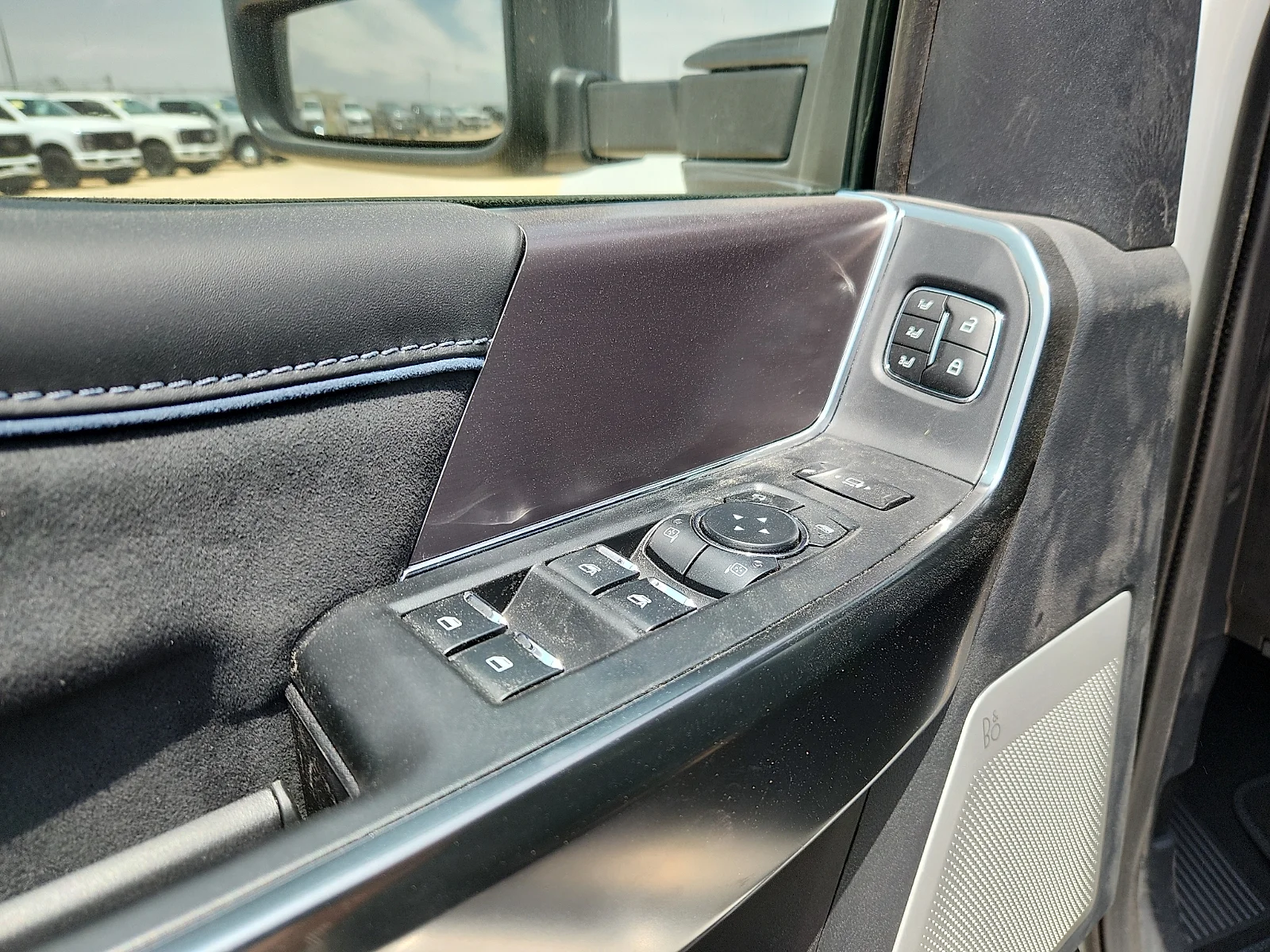 New 2026 Star White Metallic Tri-Coat Ford F-350® Platinum® image 15
